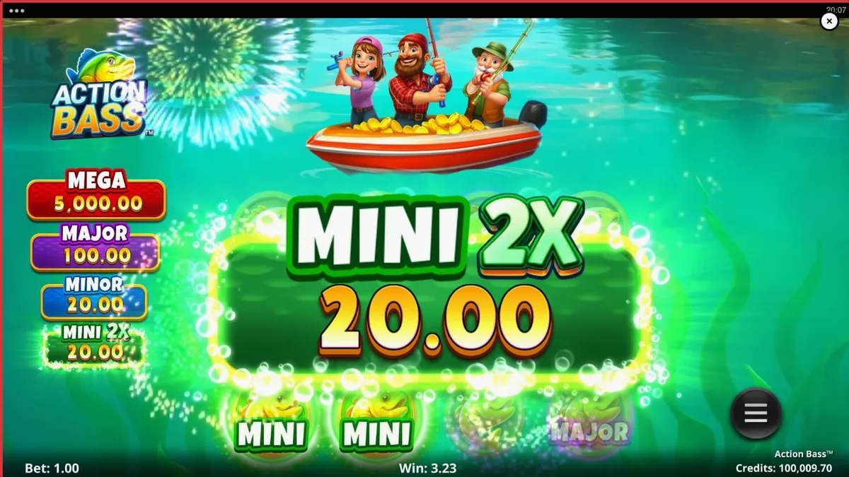 Pemandangan danau yang tenang dengan elemen bertema memancing di slot Action Bass